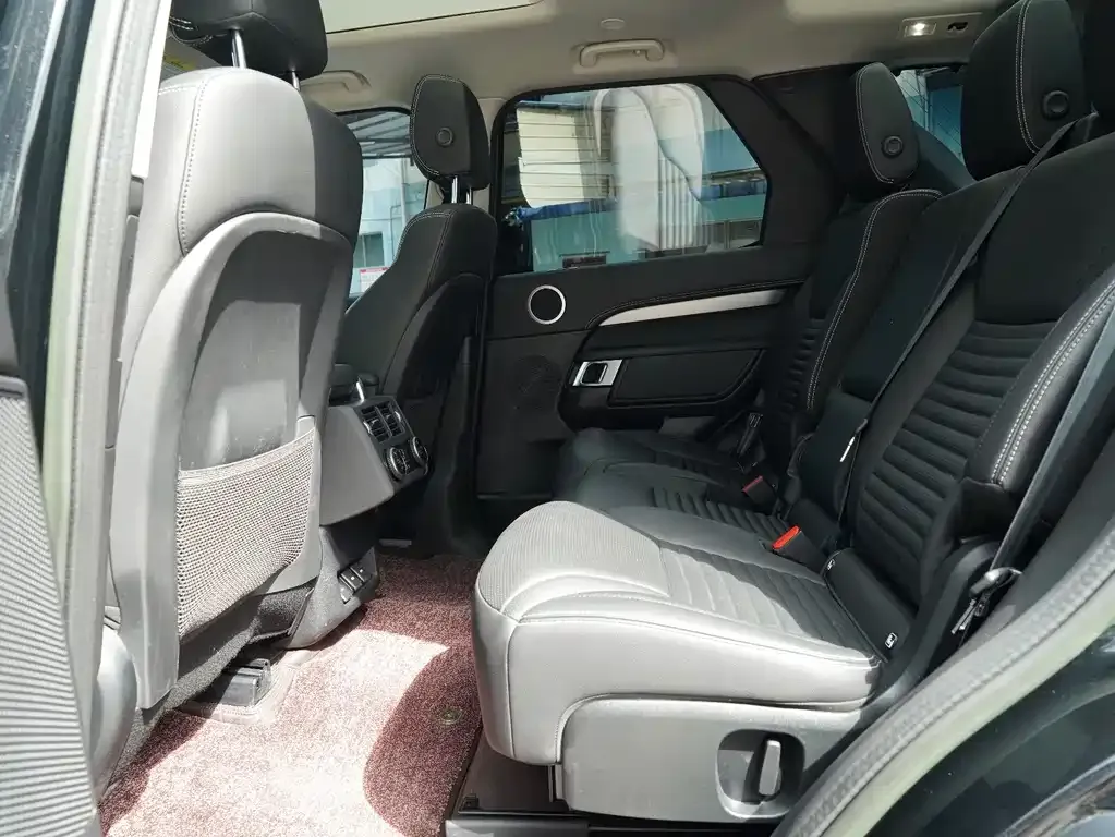 Land Rover Discovery 2023 из CN, фото 2