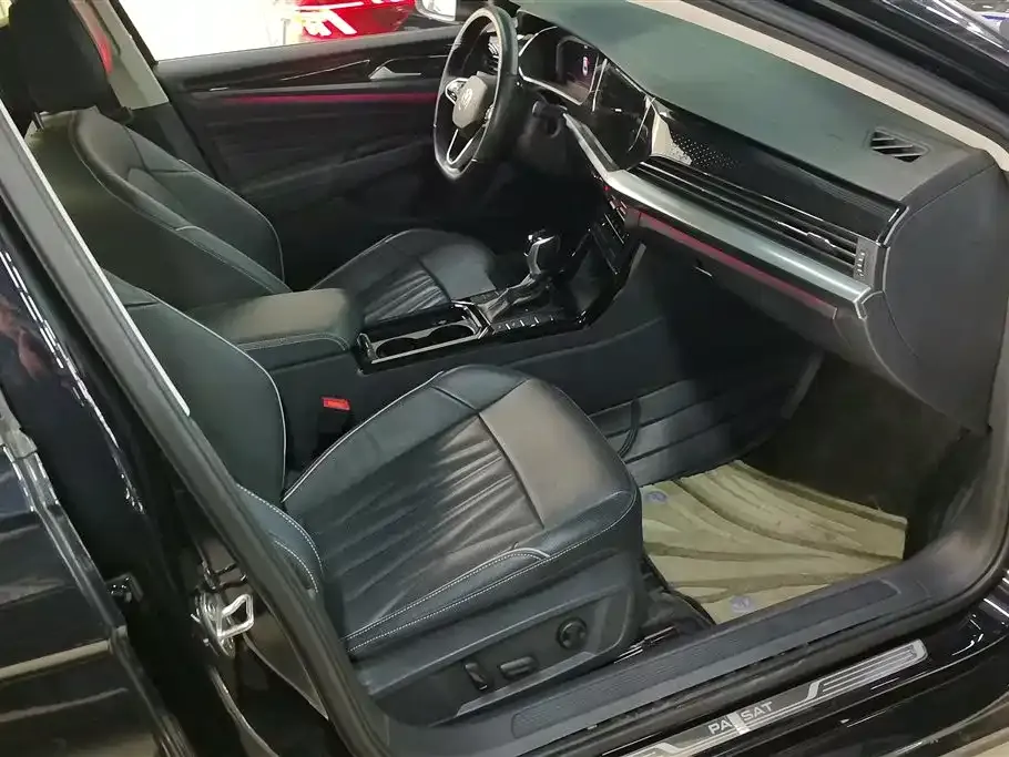 Volkswagen Passat 2022 из CN, фото 5