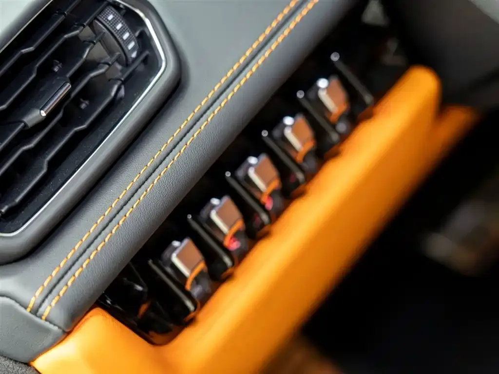 Lamborghini Huracan 2024 из CN, фото 7
