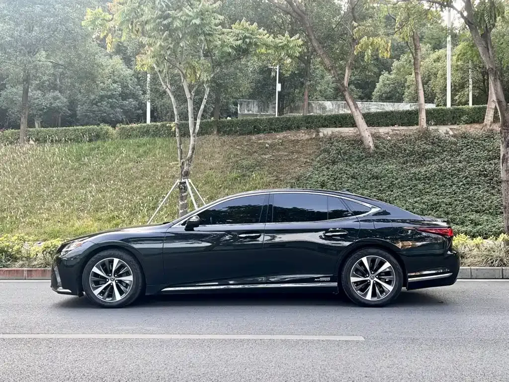 Lexus LS 2022 из CN, фото 8