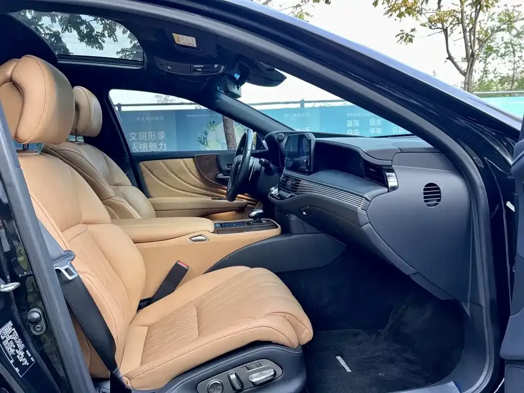 Lexus LS 2022 из CN, фото 2