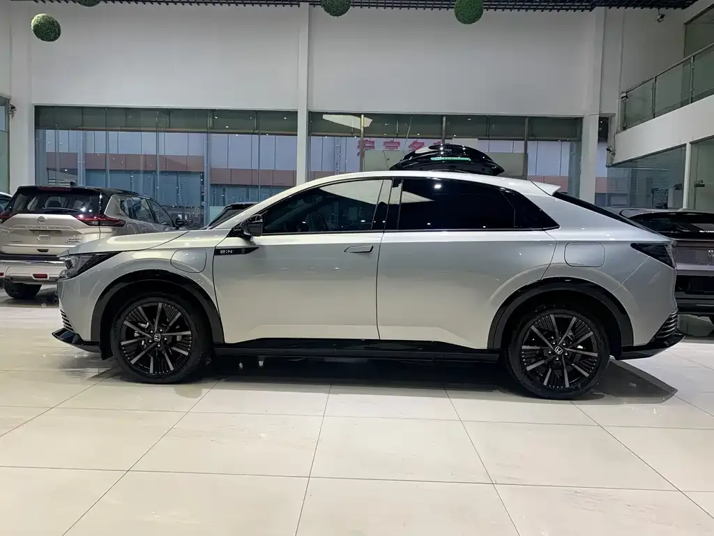 Honda e:NP2 2024 из CN, фото 6