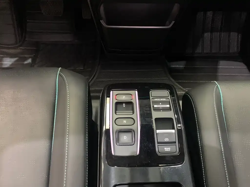 Honda e:NP2 2024 из CN, фото 8