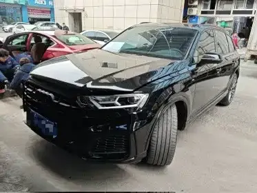 Audi Q7 2023 из CN, фото 1