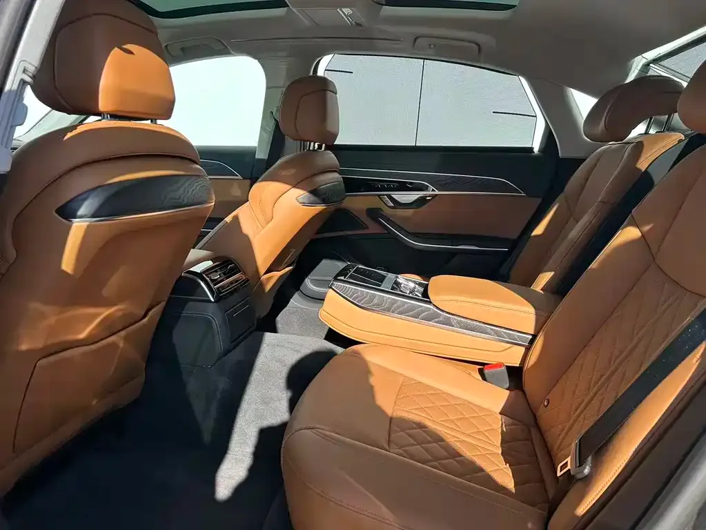 Audi A8 2024 из CN, фото 9
