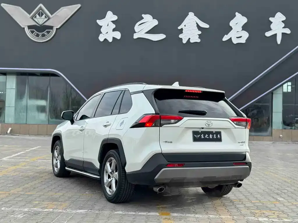 Toyota RAV4 2021 из CN, фото 8