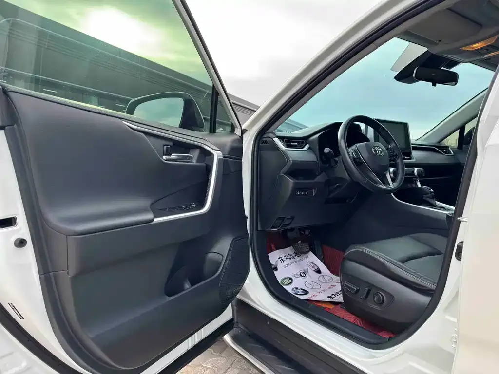 Toyota RAV4 2021 из CN, фото 9