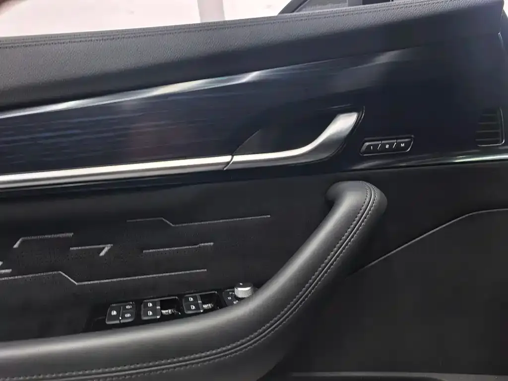 Geely Xingyue L 2024 из CN, фото 3