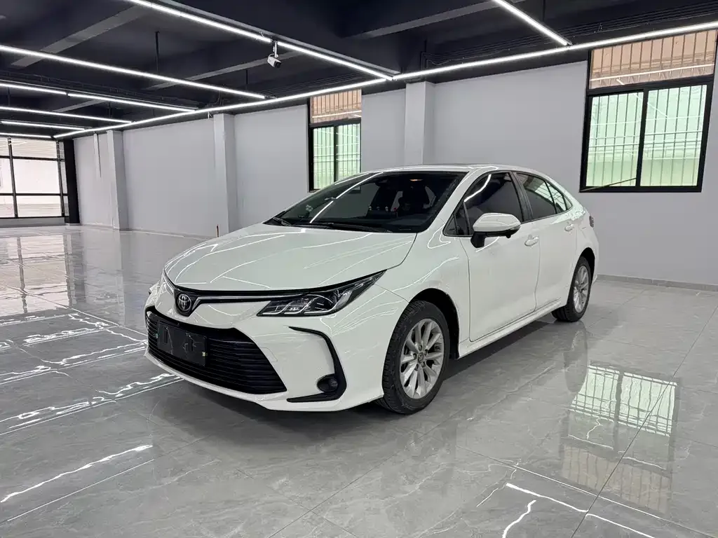 Toyota Corolla 2022 из CN, фото 1