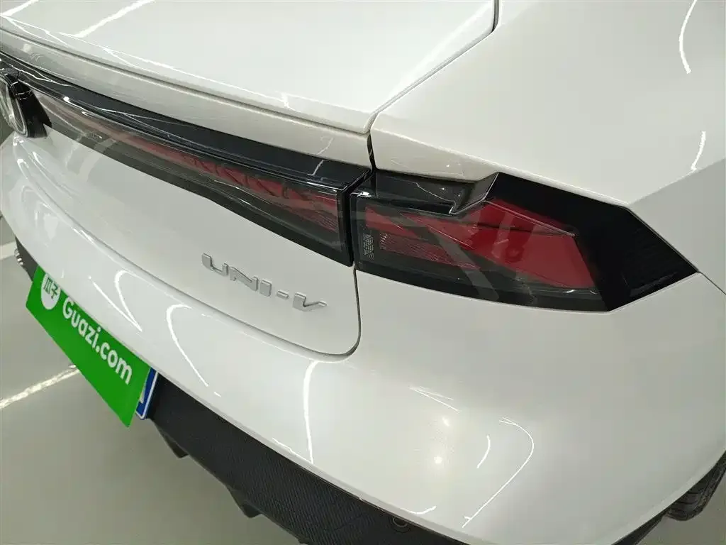 Changan UNI-V 2025 из CN, фото 6