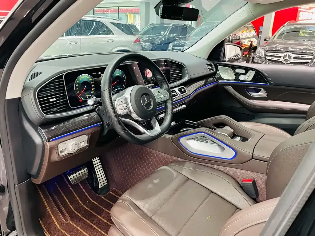 Mercedes-Benz GLS — фото 10