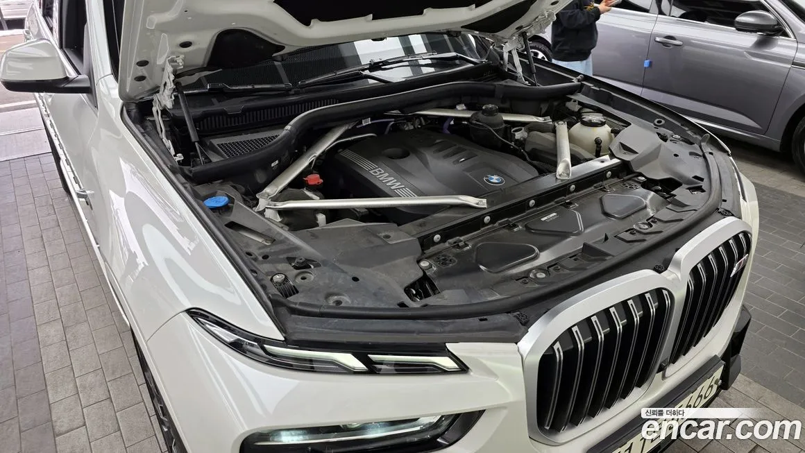 BMW X7 2024 из KR, фото 10