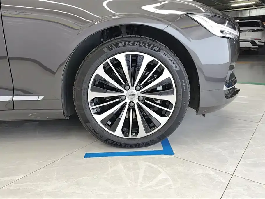 Volvo S90 2023 из CN, фото 6