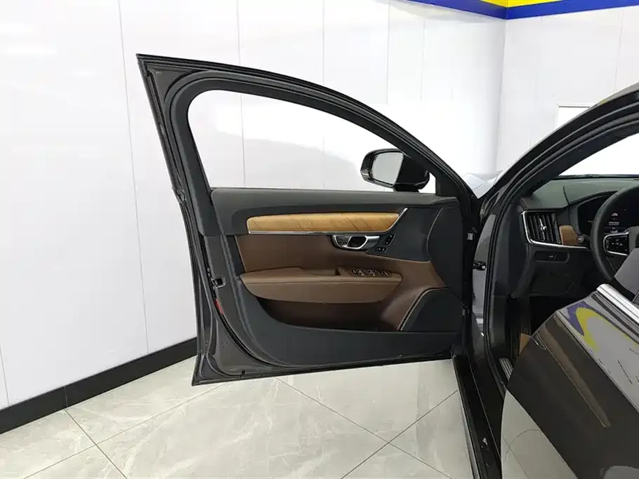 Volvo S90 2023 из CN, фото 7