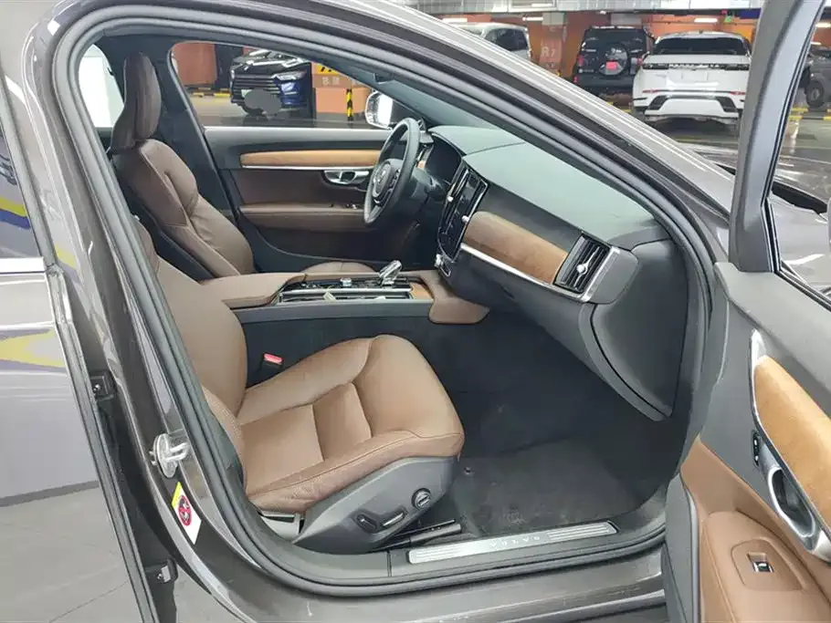 Volvo S90 2023 из CN, фото 9