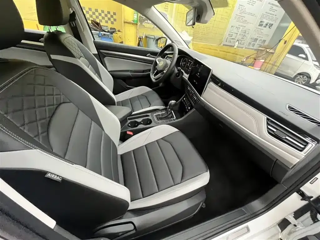 Volkswagen Bora 2025 из CN, фото 10