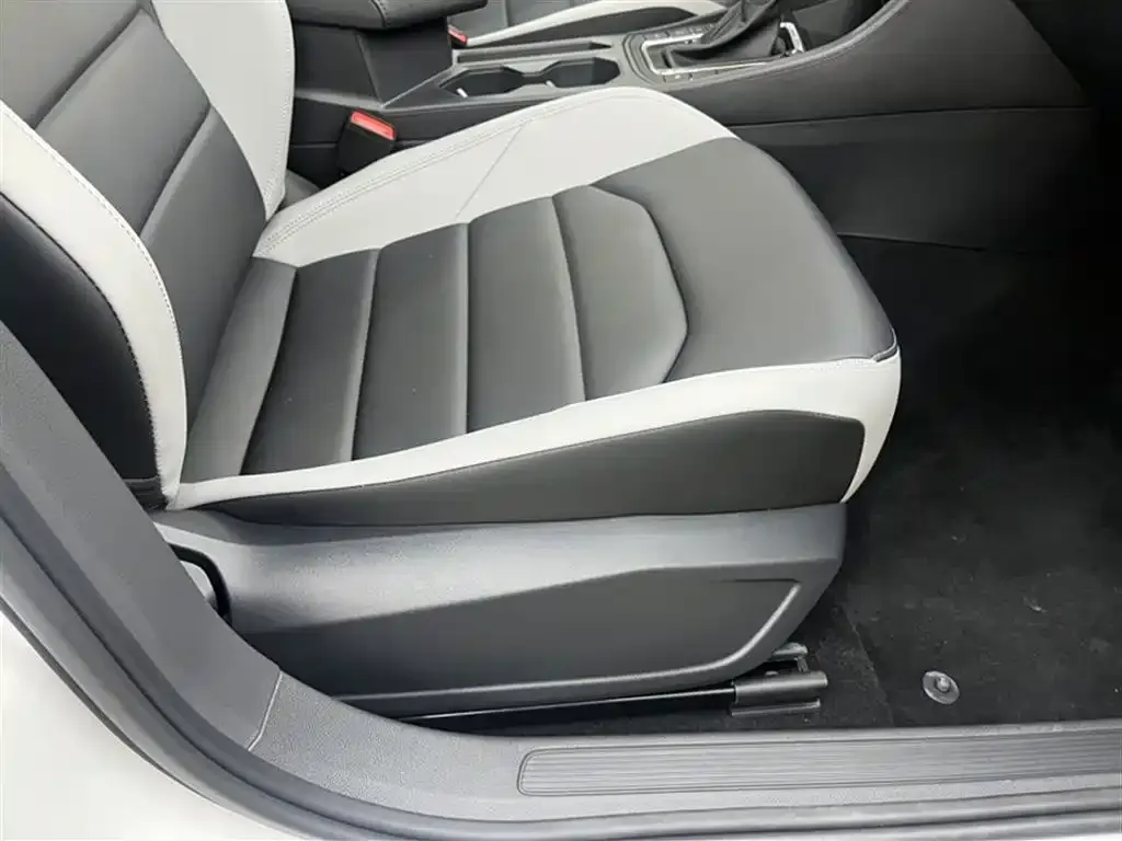 Volkswagen Bora 2025 из CN, фото 2