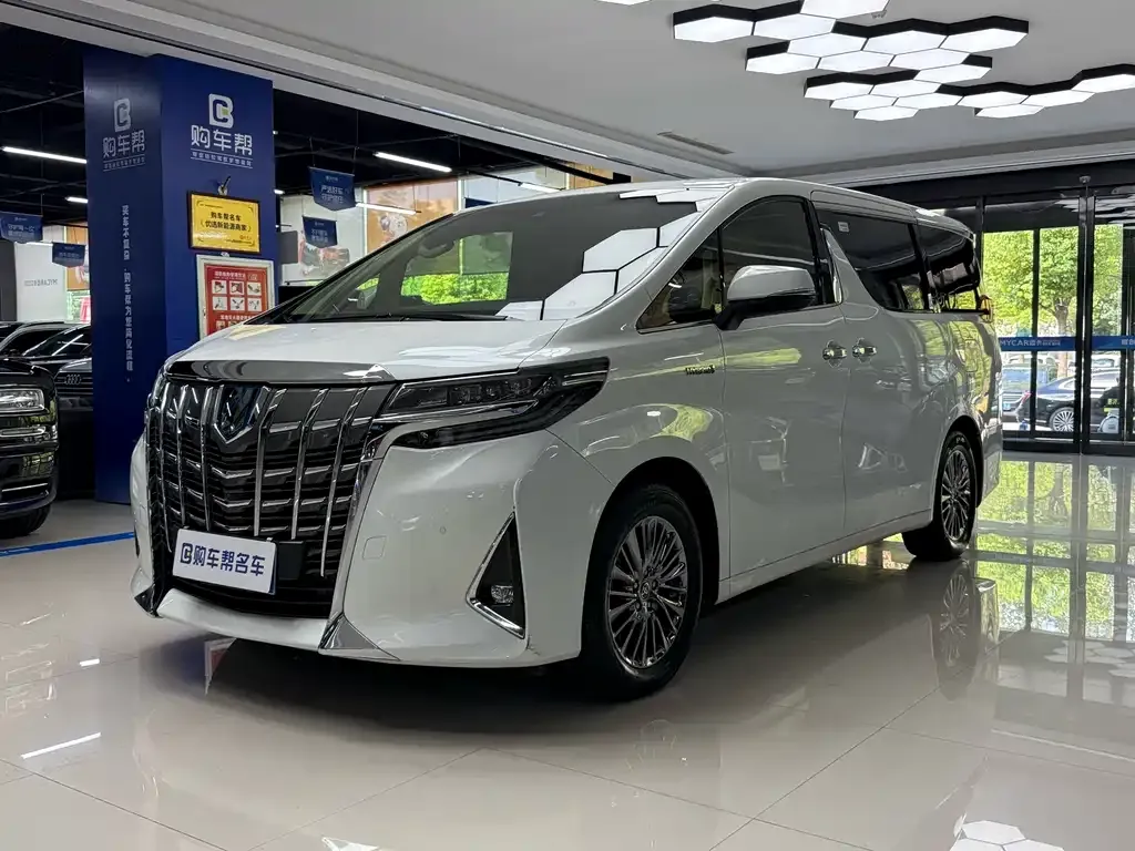 Toyota Alphard 2023 из CN, фото 1