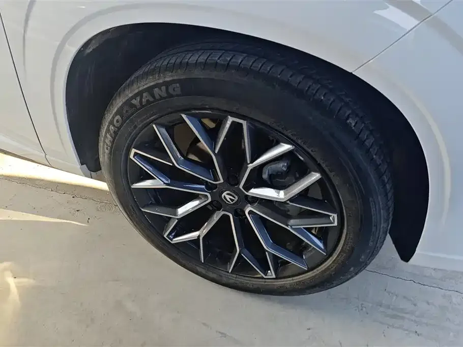 Changan UNI-Z New Energy 2025 из CN, фото 3