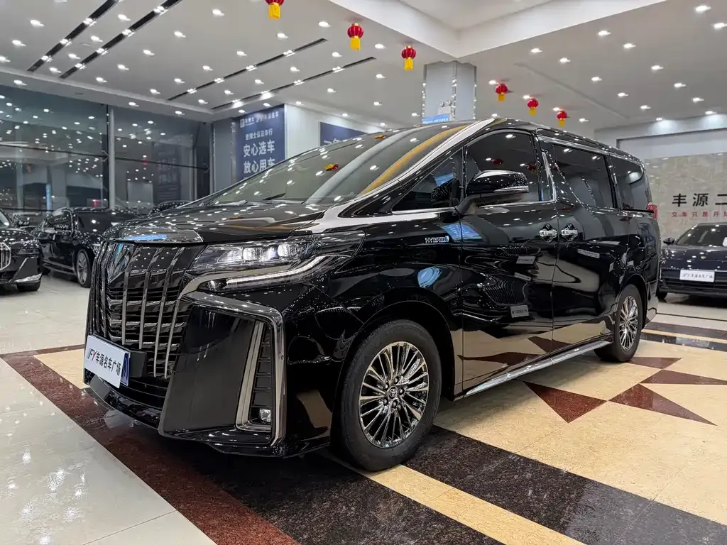 Toyota Alphard 2023 из CN, фото 1
