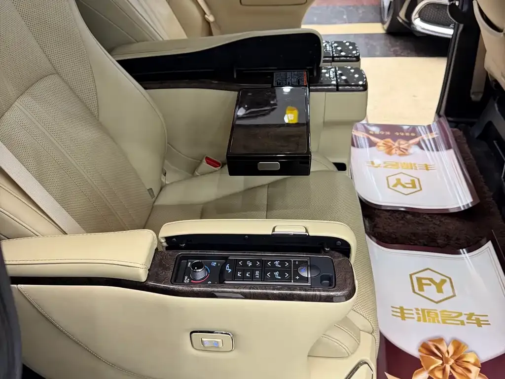 Toyota Alphard 2023 из CN, фото 5