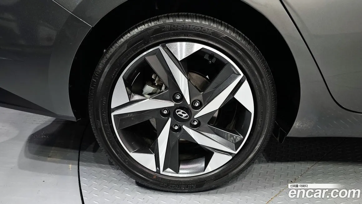 Hyundai AVANTE — фото 4