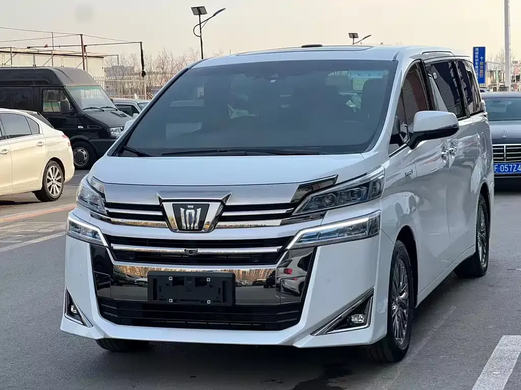 Toyota Vellfire 2022 из CN, фото 1