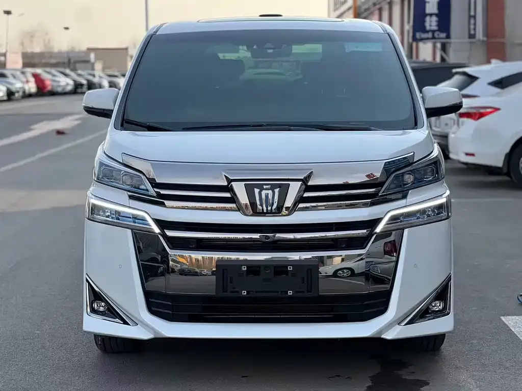 Toyota Vellfire 2022 из CN, фото 2