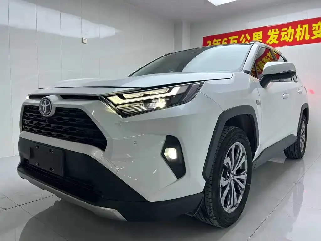 Toyota RAV4 2023 из CN, фото 7