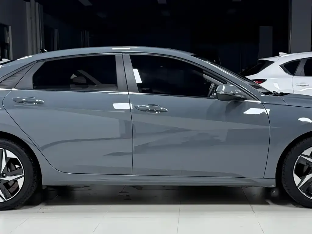 Hyundai Elantra 2023 из CN, фото 4