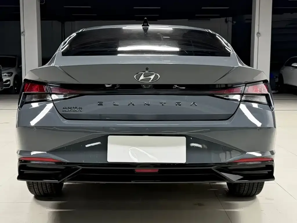 Hyundai Elantra 2023 из CN, фото 8