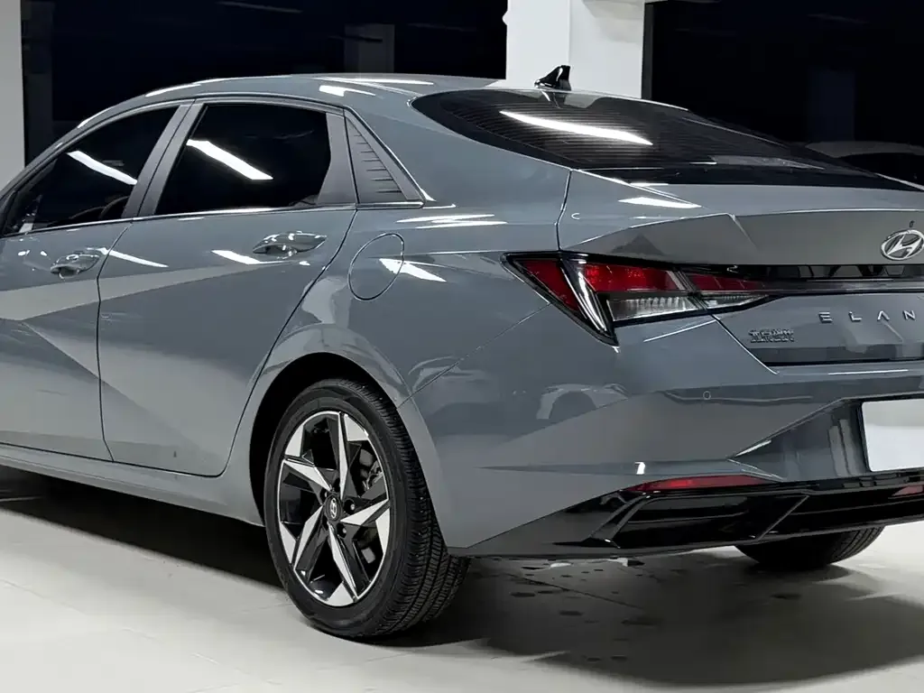 Hyundai Elantra 2023 из CN, фото 3