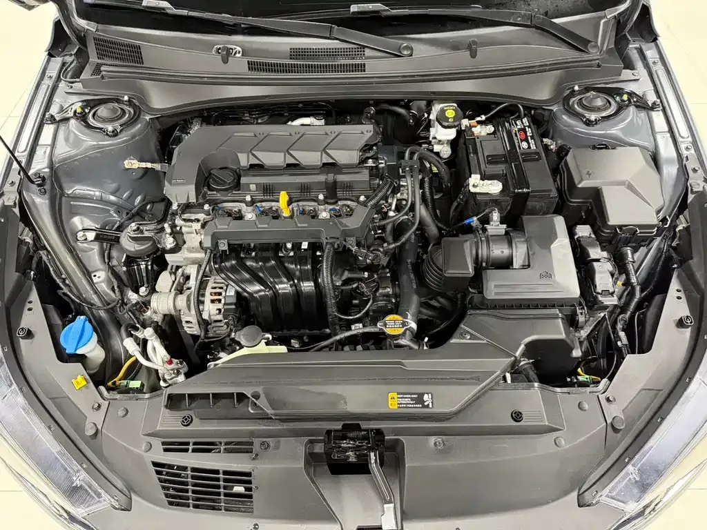 Hyundai Elantra 2023 из CN, фото 10