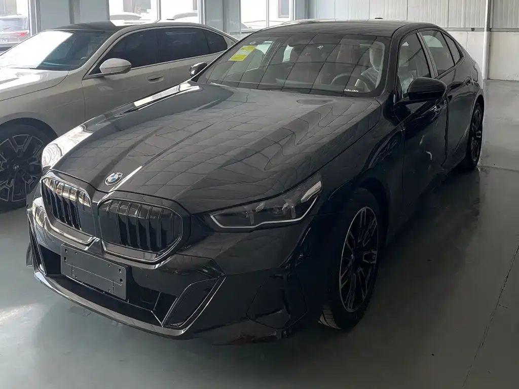BMW 5 Series 2026 из CN, фото 1