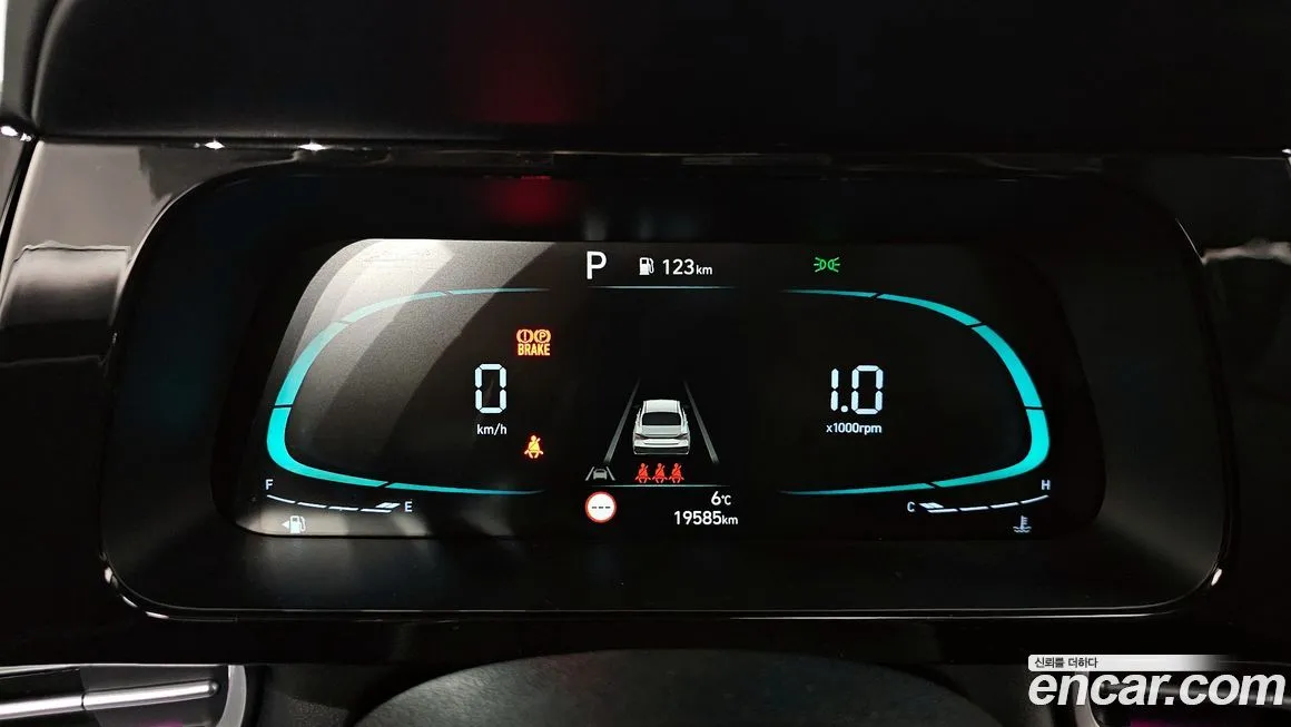 Hyundai AVANTE 2024 из KR, фото 2