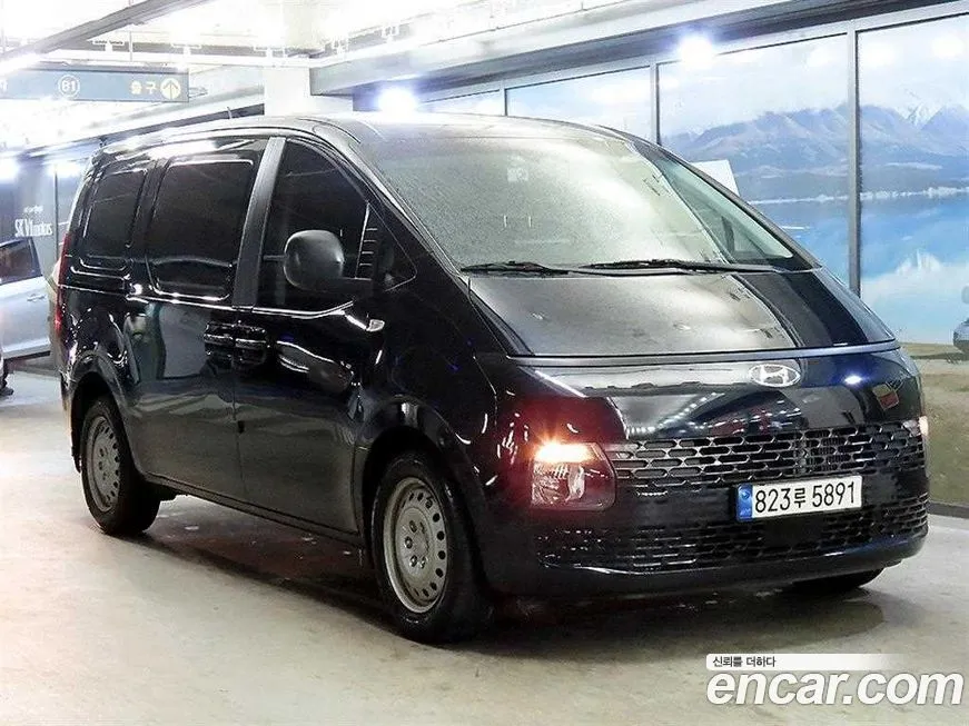 Hyundai Staria — фото 1
