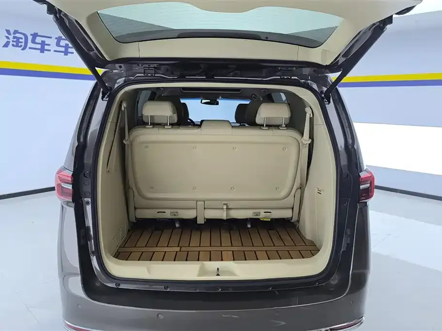 Buick GL8 2023 из CN, фото 4