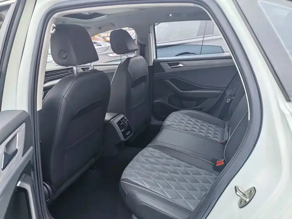 Volkswagen Sagitar 2023 из CN, фото 7