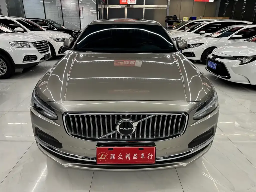 Volvo S90 2022 из CN, фото 1