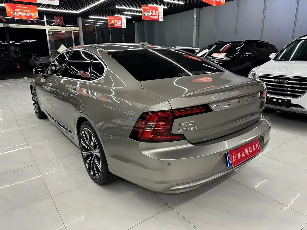Volvo S90 2022 из CN, фото 4