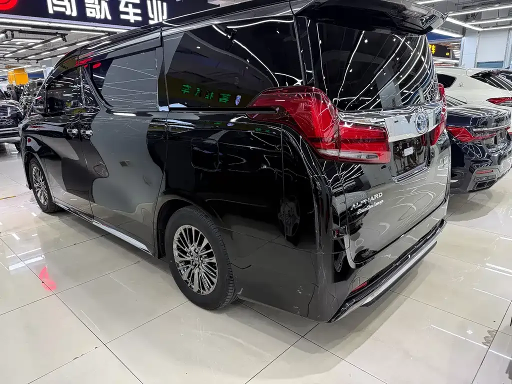 Toyota Alphard 2021 из CN, фото 8