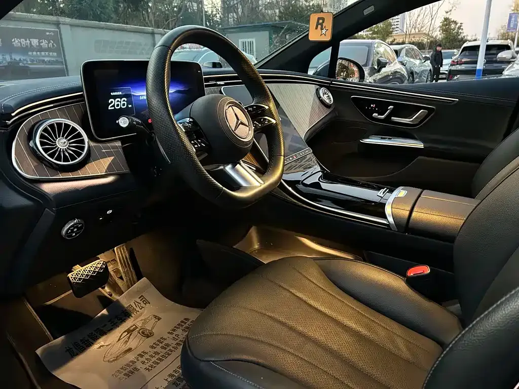 Mercedes-Benz EQE 2023 из CN, фото 3