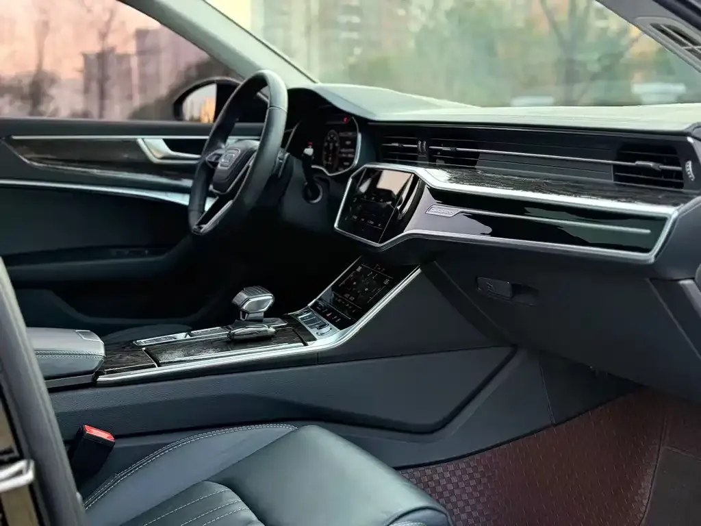 Audi A6L 2022 из CN, фото 10