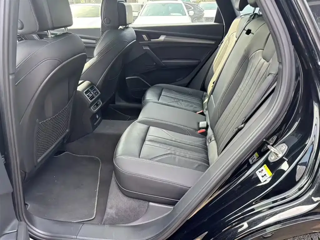 Audi Q5L 2024 из CN, фото 5