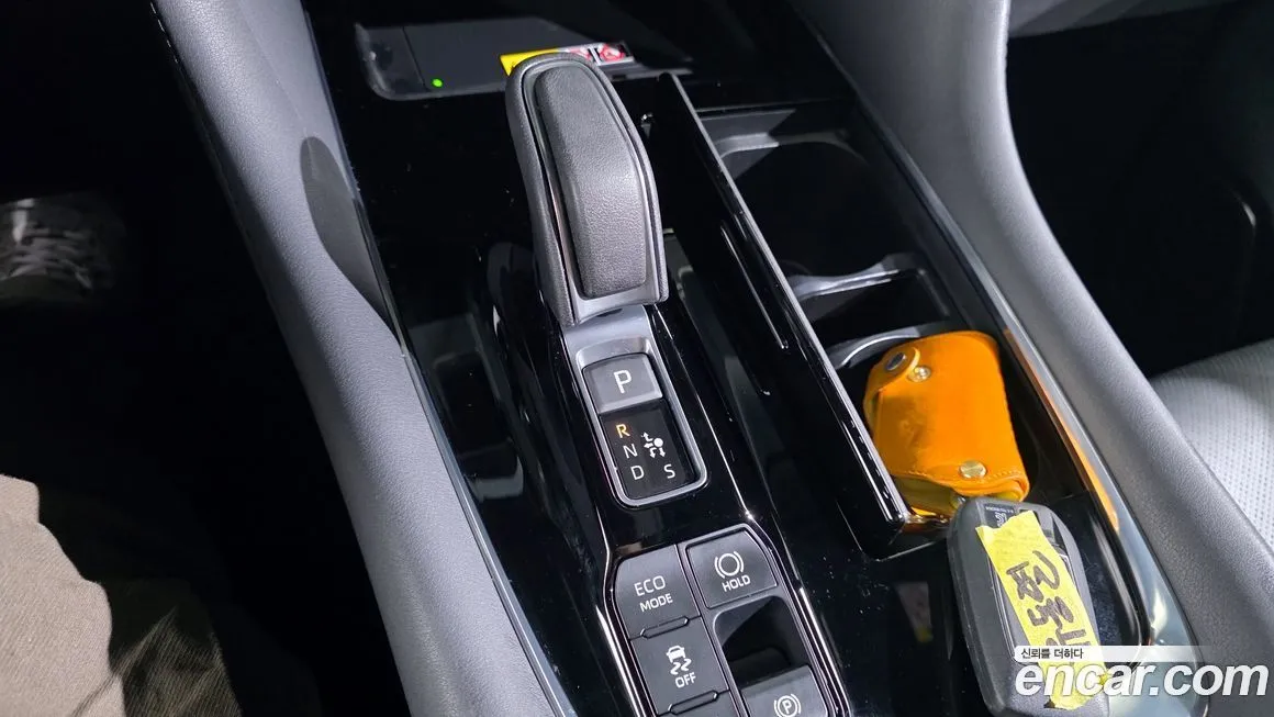 Toyota Alphard — фото 9