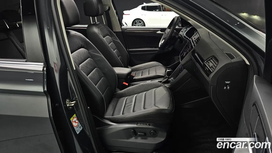 Volkswagen Tiguan — фото 7
