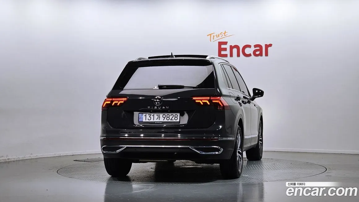 Volkswagen Tiguan — фото 4