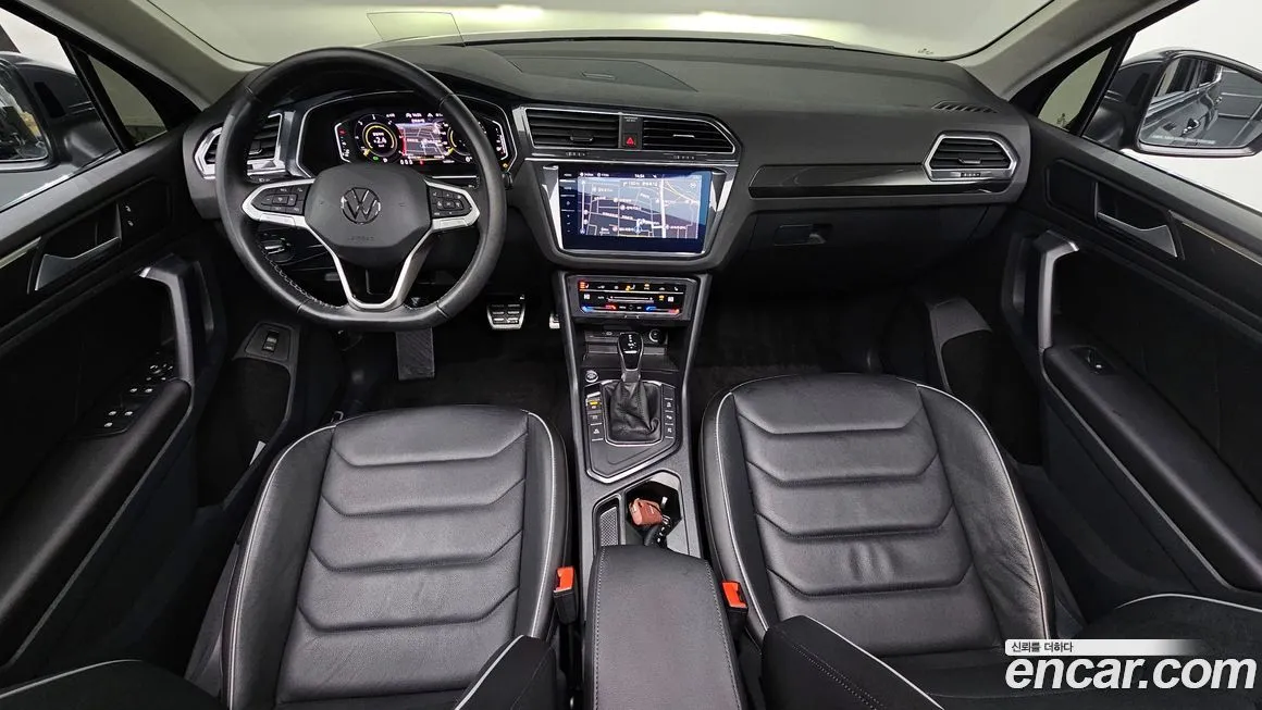 Volkswagen Tiguan — фото 8