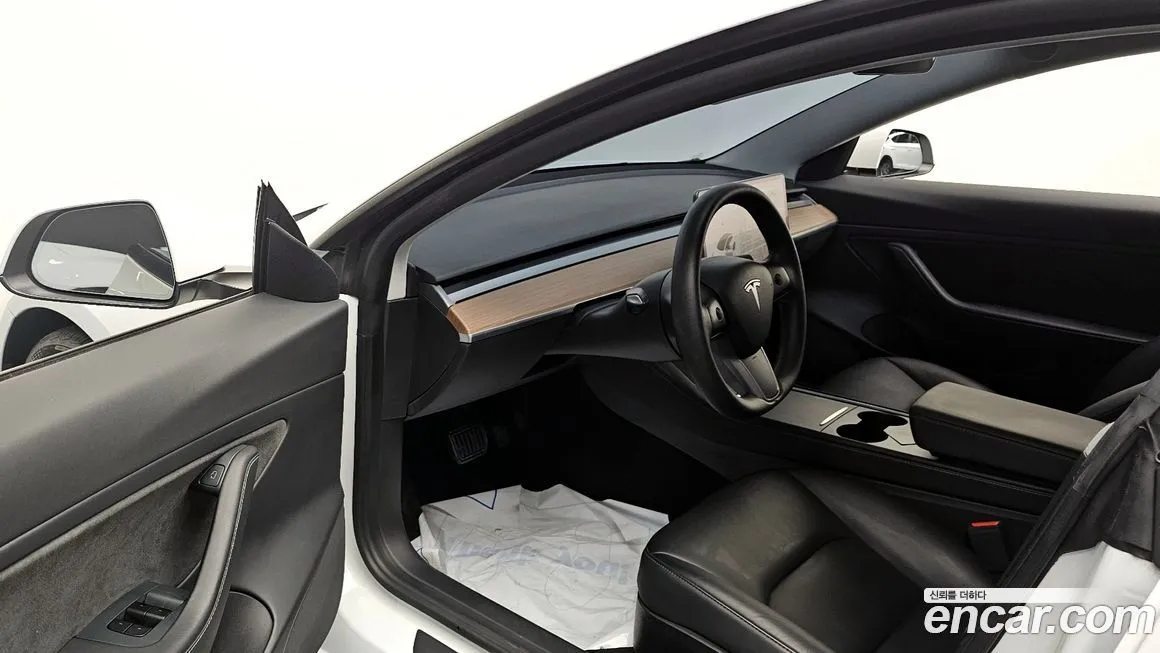 Tesla Model 3 2021 из KR, фото 2