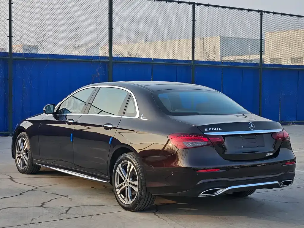 Mercedes-Benz E-Class 2023 из CN, фото 5